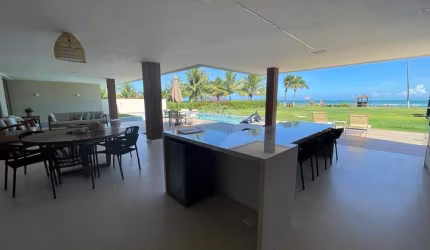 Luxuosa Casa em Guarajuba com Desconto Imperdível!