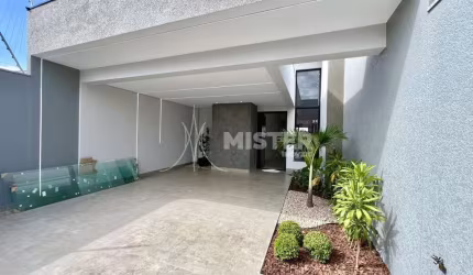 Casa com Piscina na Vila Morangueira em Maringá.