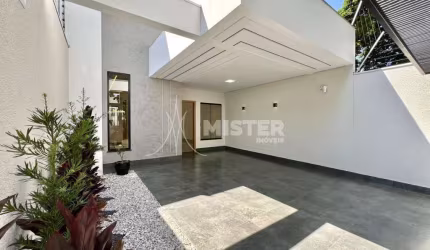 Casa com Excelente Acabamento e Três Dormitórios no Parque das Grevileas em Maringá.