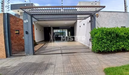 Casa Mobiliada com Piscina no Jardim Mediterrâneo em Maringá.