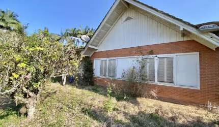 Casa para Venda em Blumenau, Jardim Blumenau, 5 dormitórios, 2 suítes, 4 banheiros, 3 vagas