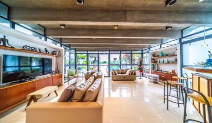 Sobrado Alto Padrão com Piscina Melhor Rua  no Jd Textil!!!