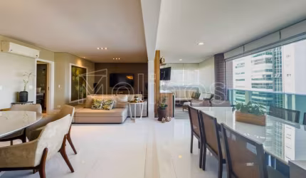 Apartamento Alto Padrão com 3 suítes e 4 vagas de garagem no Anália Franco