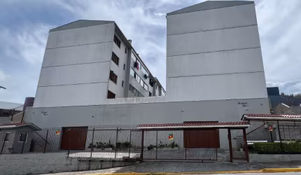 Excelente apartamento localizado  no Bairro Santa Catarina