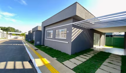 Casa nova em condomínio. Nunca habitada.