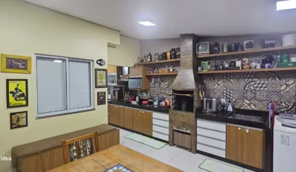 Excelente sobrado reformado.
