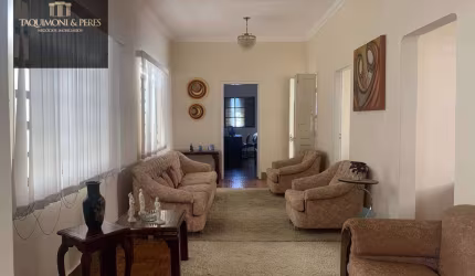 Casa comercial no centro com terreno de 300 metros!