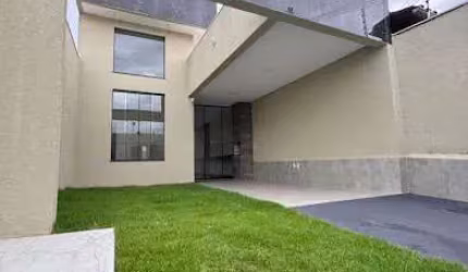 Casa com ótima localização no São Carlos