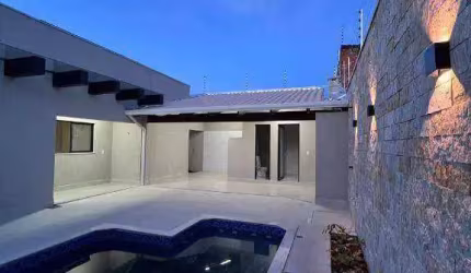 Casa com piscina aquecida no Bairro Buritis, 3Qts, suíte, área gourmet por R$ 650.000,00