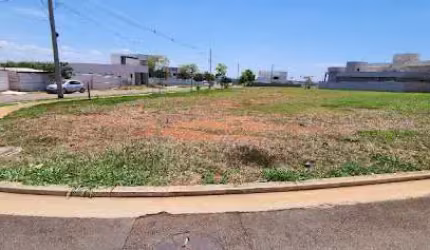 Lote Diferenciado de Esquina No Cond Terras Alphaville