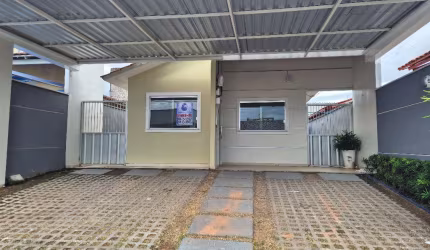 Casa em condomínio fechado