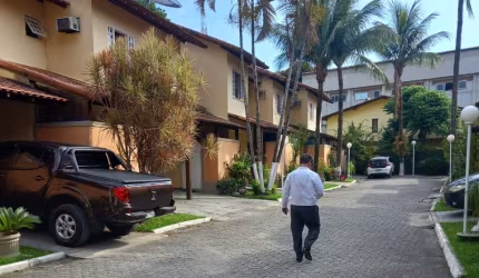 Casa em condomínio com 2 quartos e 1 vaga.