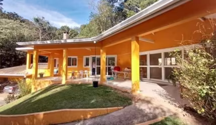 Casa no condomínio Paisagem Renoir para venda com 4 quartos, sendo 2 suítes, 462m²