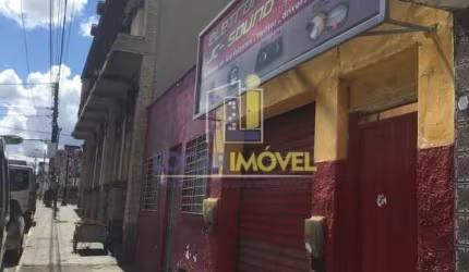 Vendo casa em ótima localização para ponto comercial, Centro, Vitória da Conquista, BA