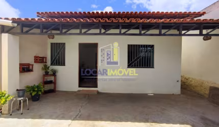 Casa solta de 3 quartos sendo 1  suíte, Alto Maron, Vitória da Conquista, BA
