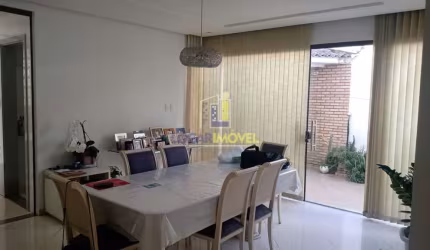 Casa com 3 suítes , 2 salas  em excelente localização à venda, Recreio próximo ao centro da cidade,