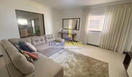 Apartamento térreo à venda, com 4 quartos sendo 2 suítes, com excelente acabamento, garagem para 4