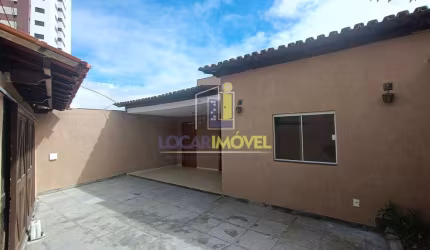 Casa com 4 suites pequeno à Venda, Candeias, Vitória da Conquista, BA