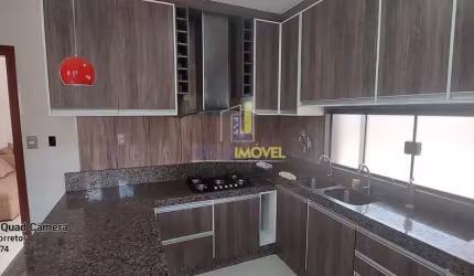 Casa de 3 quartos sendo 1 suíte com closet e banheira de hidromassagem para locação, Boa Vista, Vit