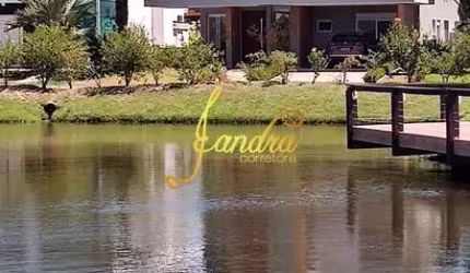 Casa no condomínio Malibu beira lago com piscina mobiliada e decorada