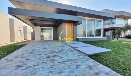 Casa térrea Costa Serena,  a beira do lago, condomínio beira mar com 04 suites  mobiliado e decorado