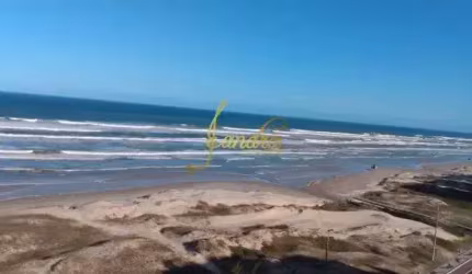 Cobertura duplex beira mar com piscina