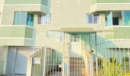 Apartamento de 02 quartos com sacada e churrasqueira