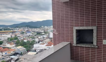 Apartamento 02 dormitorios com suite / sacada com churrasqueira / vista livre