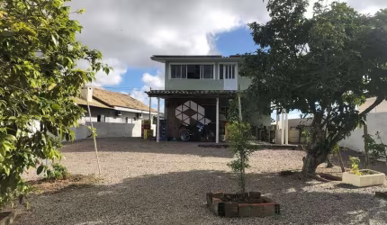 Casa duplex com ponto comercial à venda na Guarda do Cubatão, Palhoça / SC