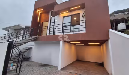 Casa 03 dormitórios sendo 01 suíte c/ piscina à Venda no Bela Vista, Palhoça / SC