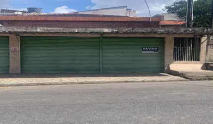 SALÃO COMERCIAL ALUGA-SE