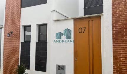 Casa com 2 quartos à venda na Afrânio Junqueira, 445, Parque San Carlo, Poços de Caldas por R$ 320.000