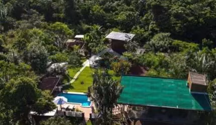 Casa à venda no bairro Praia do Forte - Mata de São João/BA