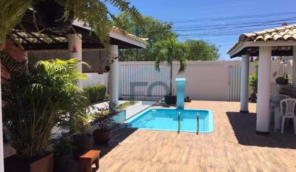 Casa à venda no bairro BURAQUINHO - Lauro de Freitas/BA
