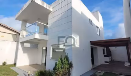 Casa à venda no bairro Miragem - Lauro de Freitas/BA