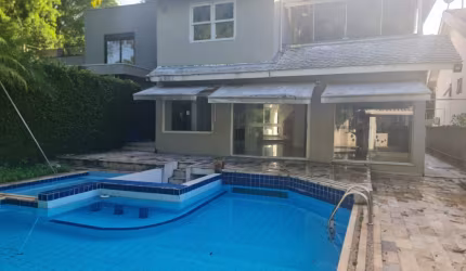 Linda casa locação 4 dormitórios 4 vagas Alphaville