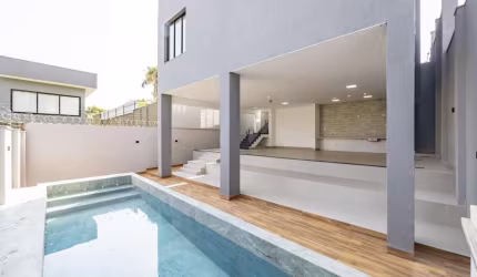 Casa exclusiva na Vila Jardim Vitória, com 4 suítes