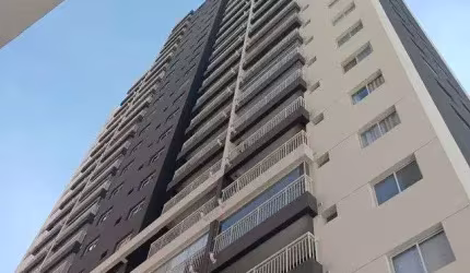 Viva no Centro! Apartamento com 2 Quartos e Excelente Localização