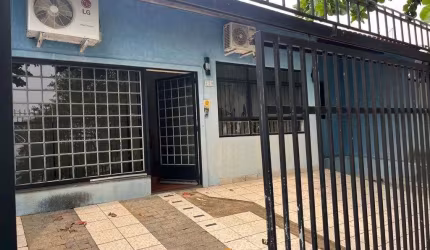 Oportunidade única: Casa espaçosa com 3 quartos no Jardim Aurélia