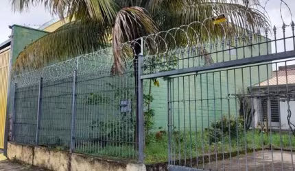 Conforto e Amplitude: Casa à Venda com 2 Quartos e 5 Vagas em Campinas-SP