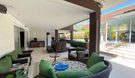Espaço e Sofisticação: Casa de Alto Padrão à Venda em Alphaville Campinas