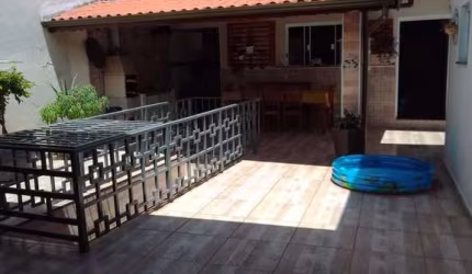 **Oportunidade! Casa espaçosa e aconchegante em bairro tranquilo!**