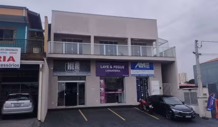 **Sobrado dos sonhos com 8 salas e 4 vagas em Hortolândia**