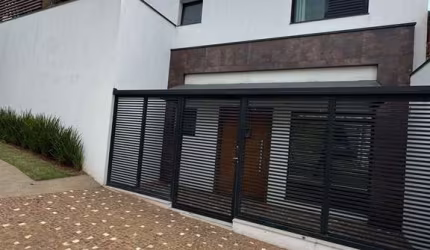 **Luxo e praticidade! Casa térrea à venda no Jardim Ipaussurama**