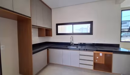 Lindo sobrado em Ribeirão Pires com 3 dormitórios