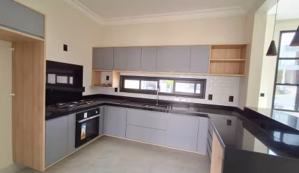 Lindo sobrado em Vila Antonieta com 3 dormitórios bem localizado
