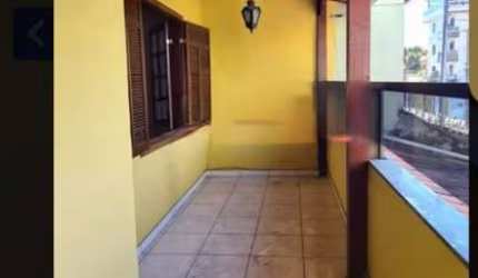 Casa com 3 quartos à venda no Glória, Contagem , 257 m2 por R$ 450.000