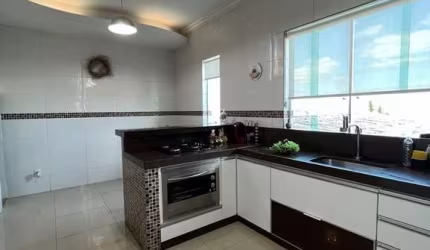 Casa com 3 quartos à venda no Centro, Contagem , 100 m2 por R$ 1.200.000