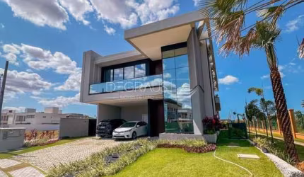 Belíssima Casa Porteira Fechada na Cidade Alpha