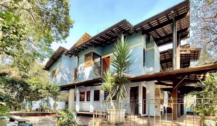 Sobrado à venda, 4 suítes, 4 banheiros, 3 vagas, 435m², Residencial Forest Hills Jandira